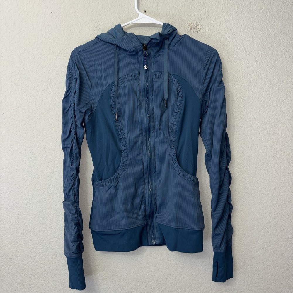Lululemon Dance Studio Jacket III Size 4 Reversible Petrol Blue Teal Ruched Hood